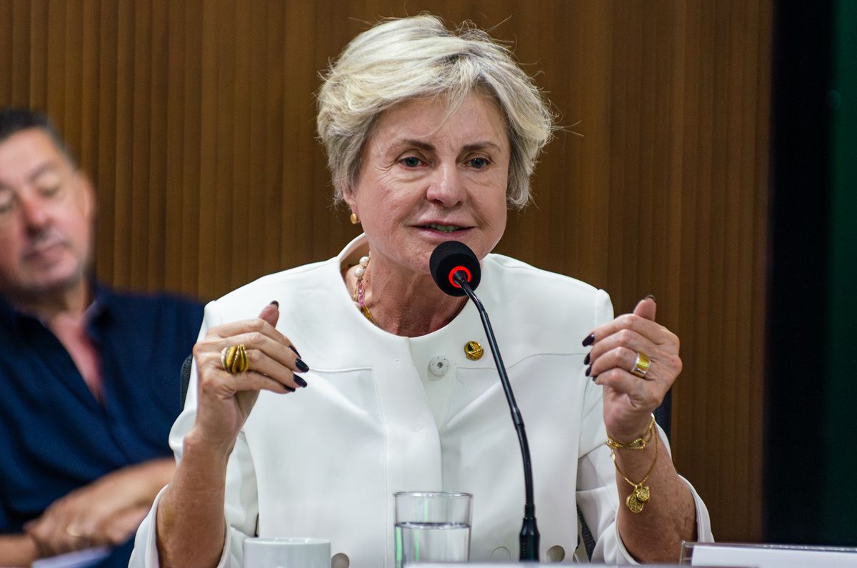 Senadora Buzetti emplaca a terceira lei em dois anos de mandato