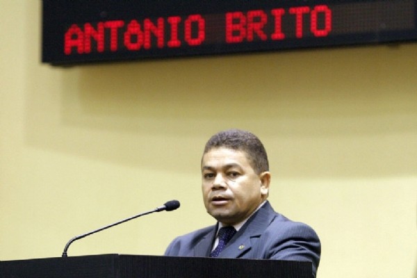 Acusado de movimentar R$ 5 milhões em ‘mensalinho’, ex-deputado é intimado para se defender
