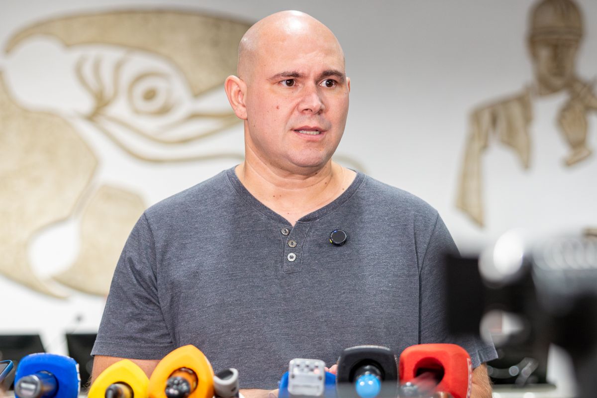 Abilio defende Pivetta: Se achar trem errado, tem que denunciar