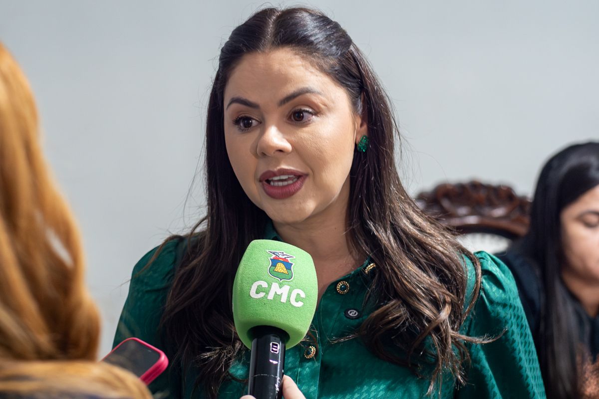 Michelly: Se não fosse dívida de R$ 30 mi, tema seria ignorado