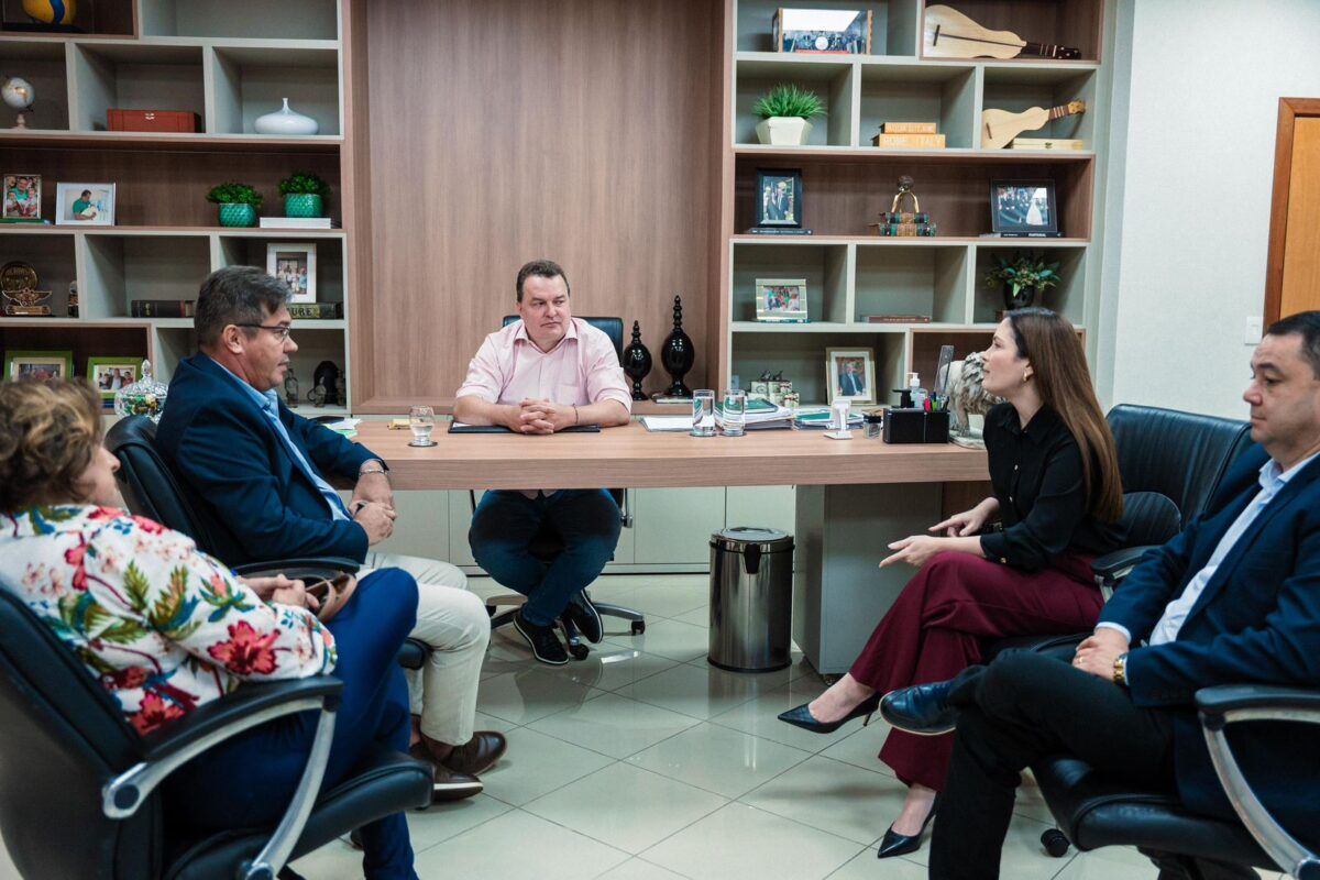 Presidente da ALMT apoia ampliação de programa que oferece oportunidades a jovens aprendizes