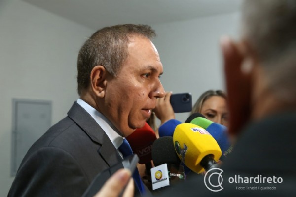 Líder de Abilio diz que Emanuel deu calote em professores e desafia Câmara: vai tirar dinheiro da saúde?