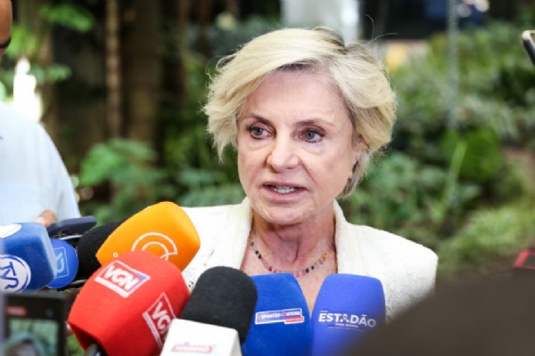 Senadora avalia que Bolsonaro terá  ‘chance de defesa’ e alerta sobre necessidade de novos nomes: ele está inelegível