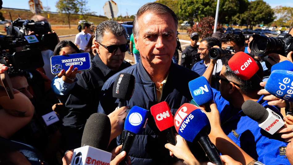 Defesa diz que Bolsonaro é punido por 'atos praticados por terceiros' e nega ataques à soberania nacional