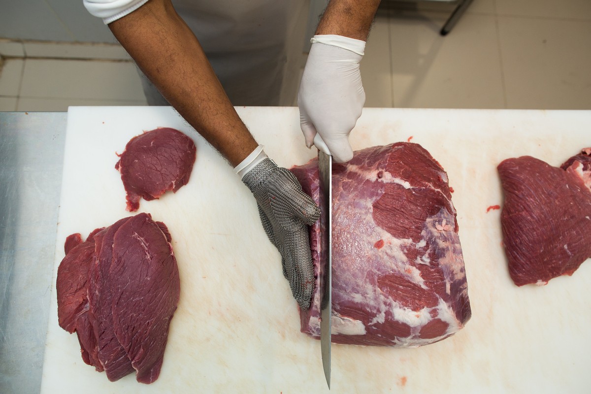 Brasil pode perder US$ 1 bilhão em 2025 na venda de carne bovina aos EUA com o tarifaço