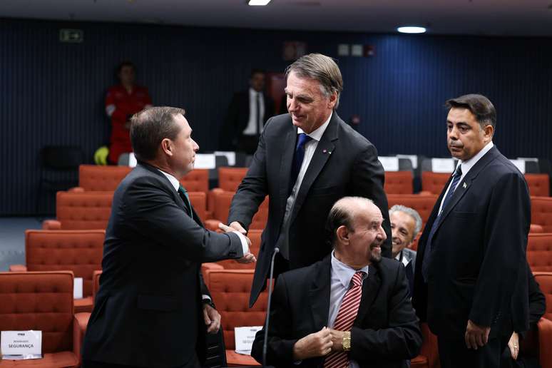 Bolsonaro e Mauro Cid estão entre os envolvidos na trama golpista