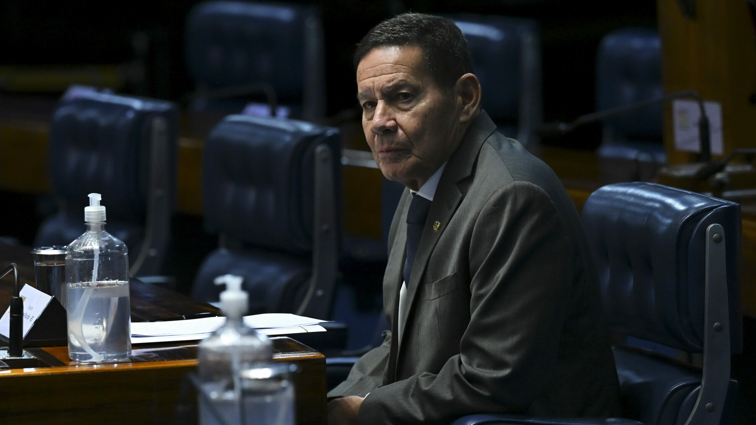 Repetição da chapa Bolsonaro-Mourão teria evitado tudo isso?