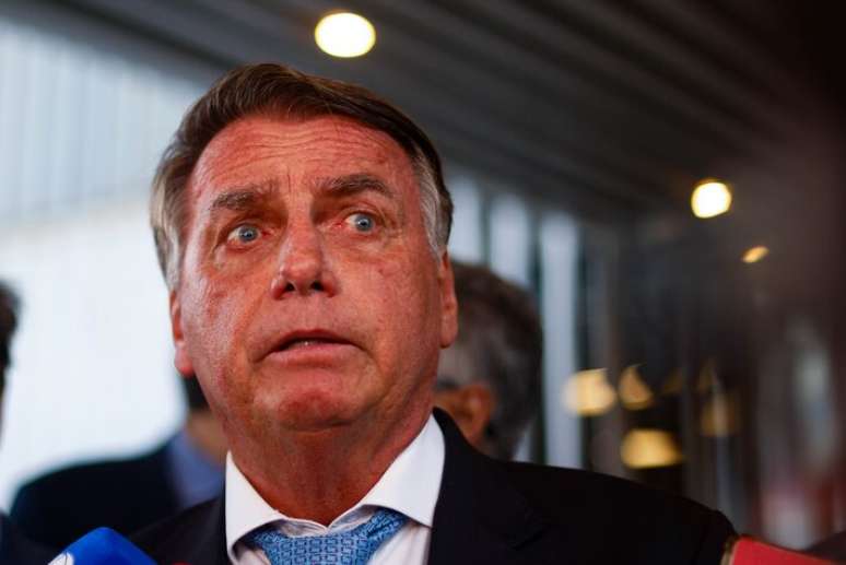 O ex-presidente da República Jair Bolsonaro (PL) pode ser condenado a mais de 43 anos de prisão, por cinco crimes.