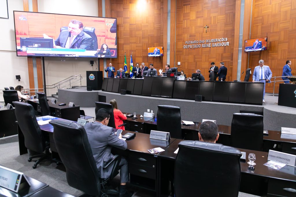 Sistema Famato | ALMT aprova Projeto de Lei que congela o aumento do Fethab para o ano de 2025