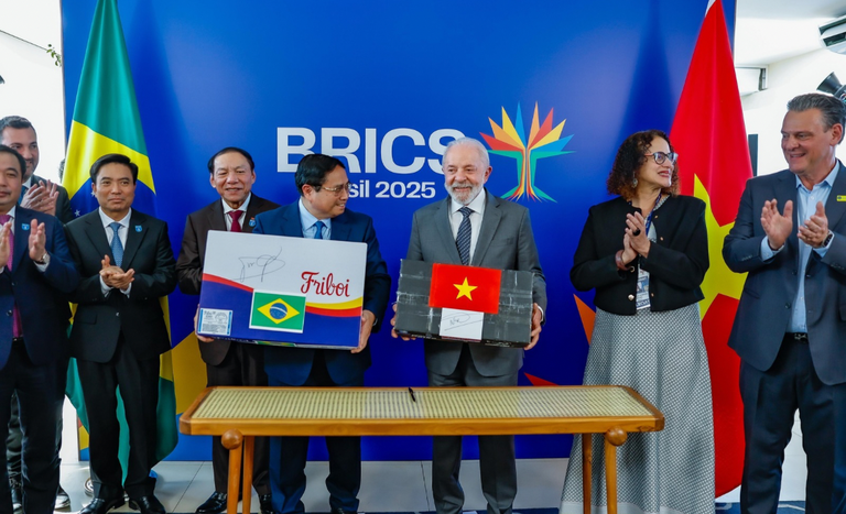 Presidente Lula e ministro Fávaro enviam primeiro lote de carne brasileira ao Vietnã