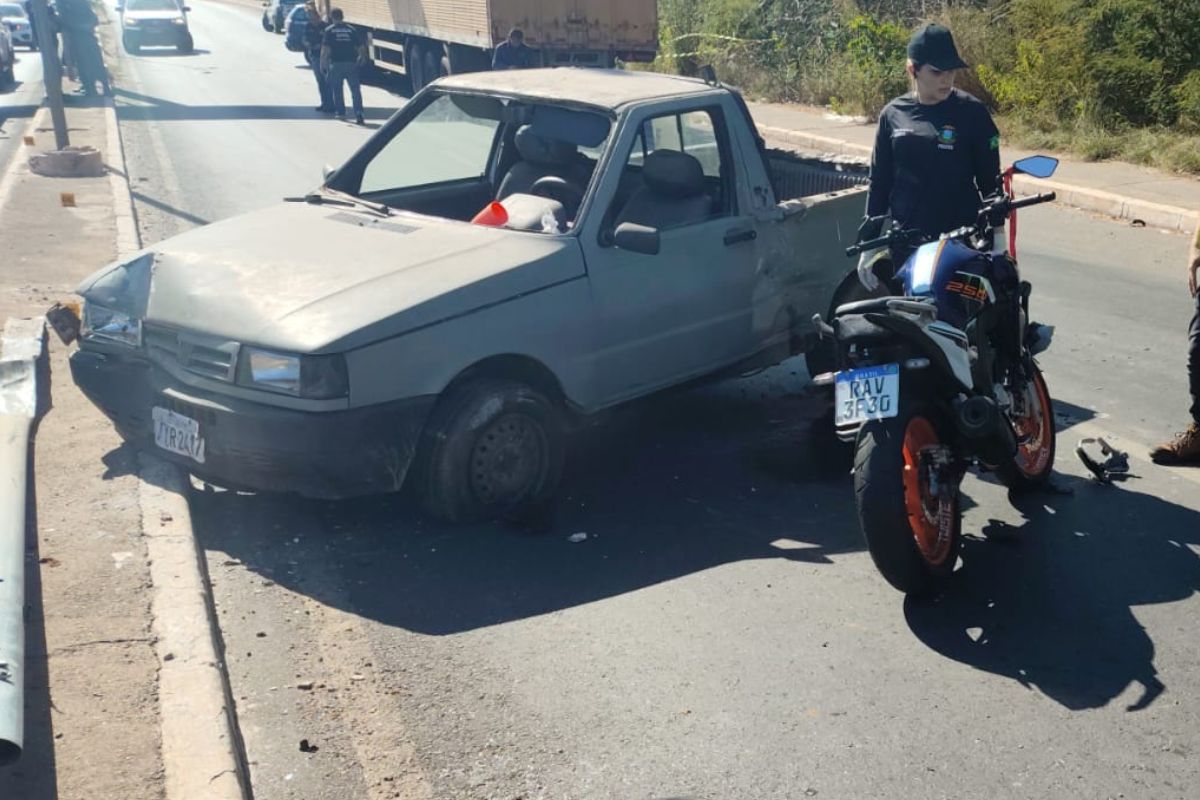 Carro atropela jovem em Várzea Grande e caminhão passa por cima do corpo