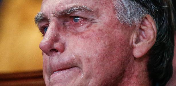Bolsonaro chora durante culto após Moraes decidir contra prisão preventiva