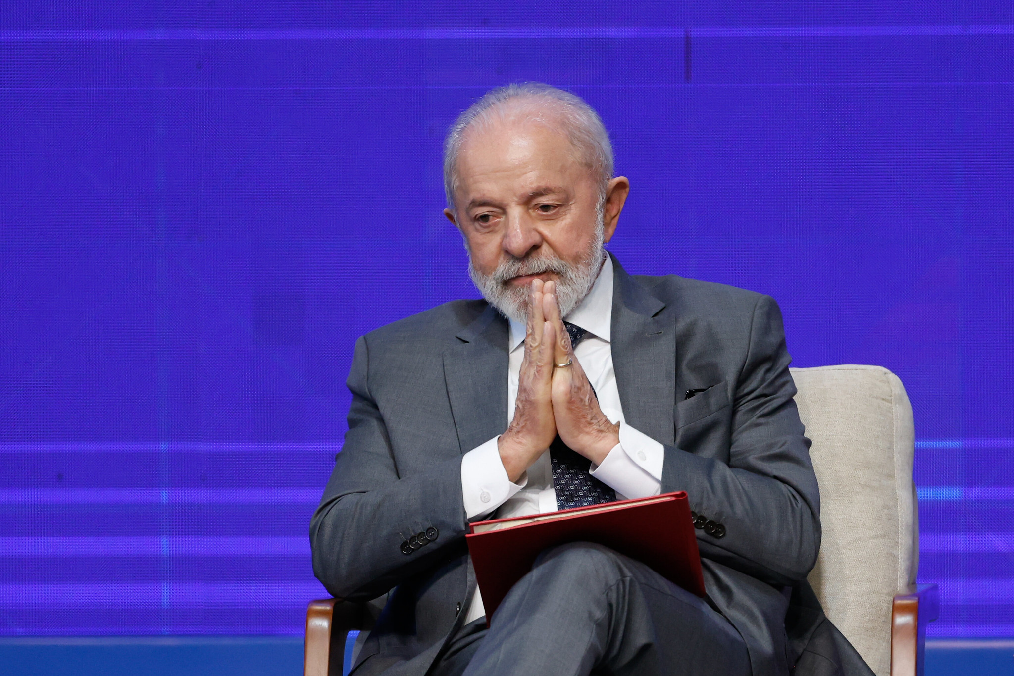 Lula veta aumento do número de deputados federais