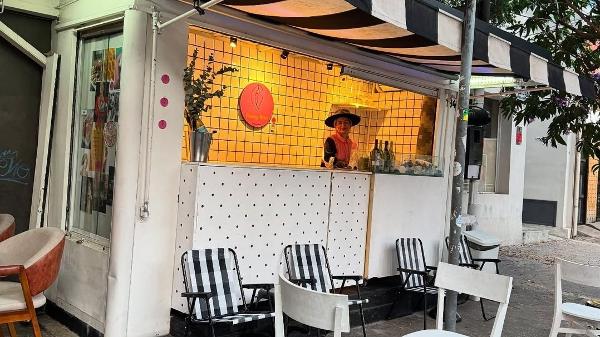 Fancy Bite - Banca de jornal em Pinheiros tem bar com ostras, vinhos e discotecagem Fancy Bite - Banca de jornal em Pinheiros tem bar com ostras, vinhos e discotecagem