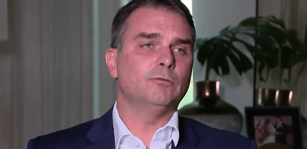 Flávio diz que 'patriotas' têm que agradecer Trump: 'Providência divina'