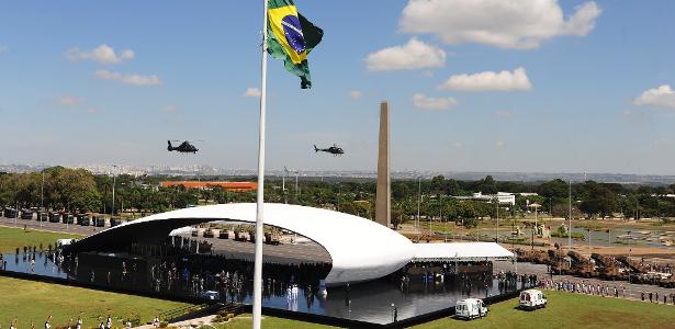 Militares de carta para pressionar alta cúpula faltam em audiência no STF