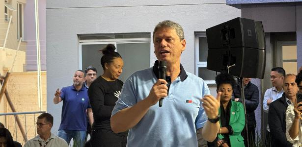 Tarcísio e Nunes são citados como candidatos em ato de aliados na Grande SP