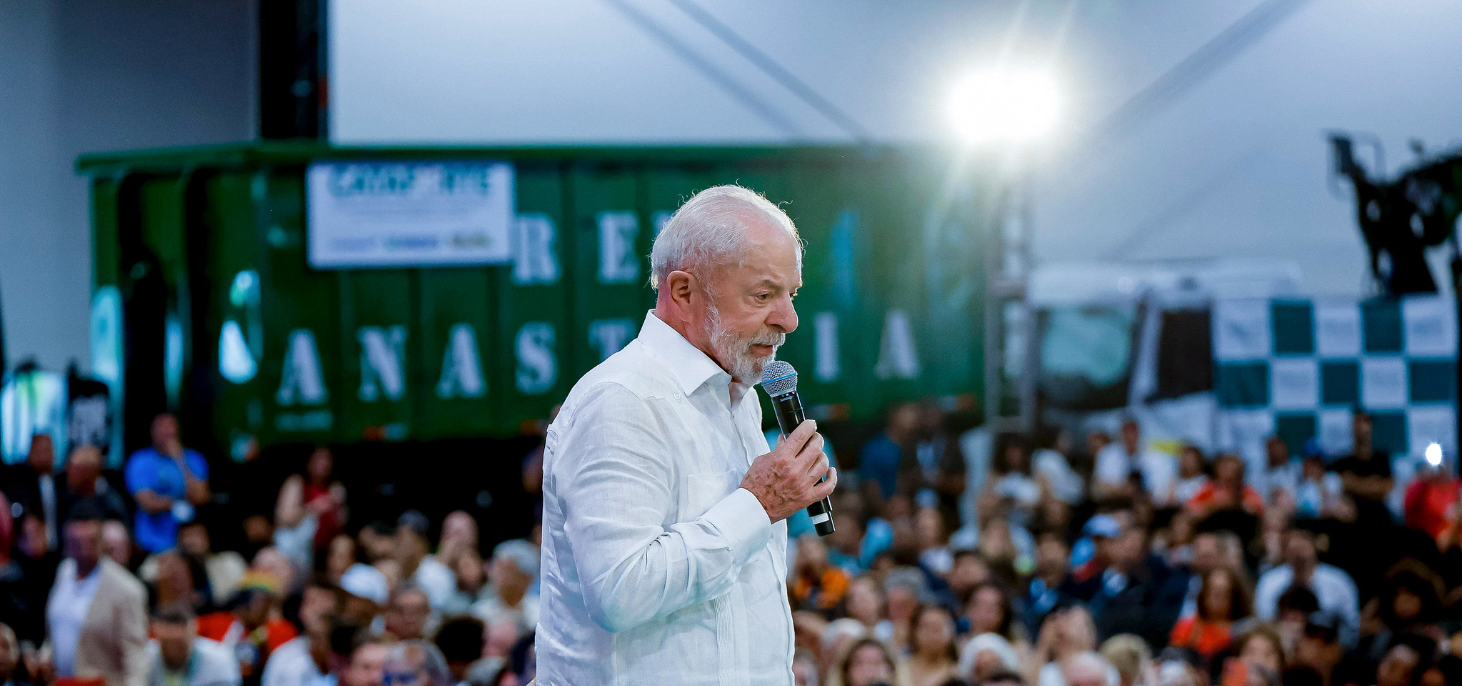 Crusoé: Financial Times prevê vitória de Lula em 2026