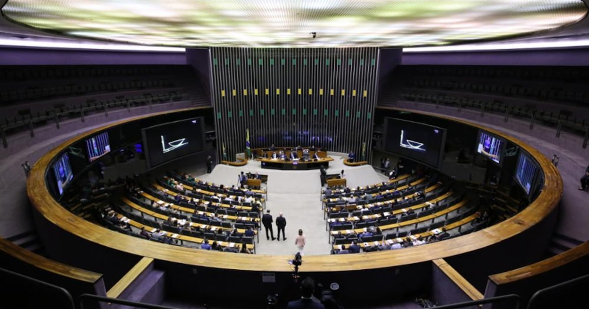 O raio-X de 2025: Saiba como seu deputado votou nas leis que definiram o ano