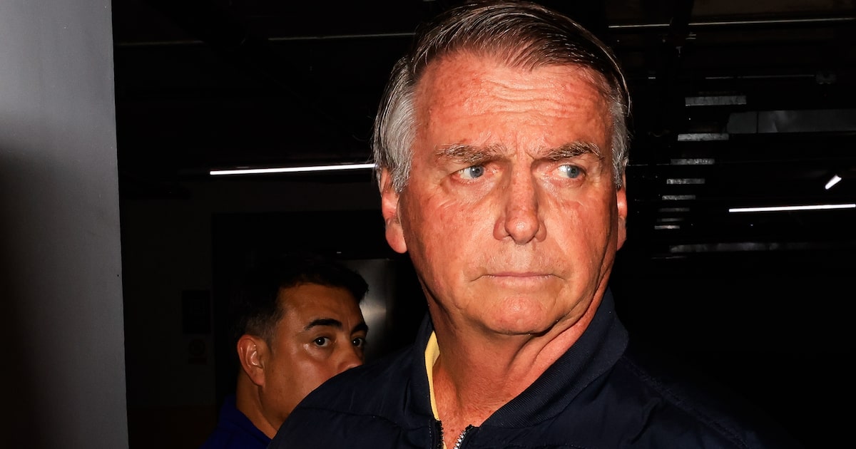 Bolsonaro está sendo medicado para evitar trombose, aponta boletim médico