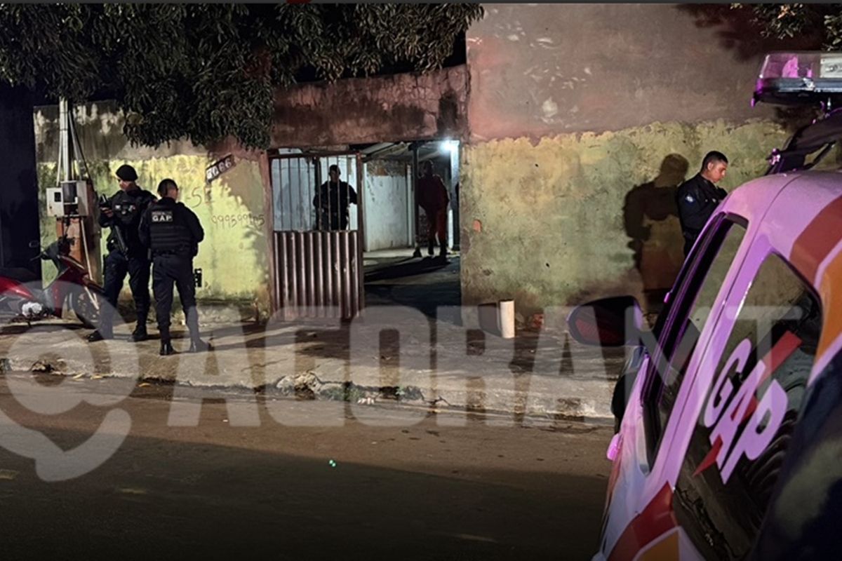 Homem é assassinado com 10 tiros na porta de casa em MT