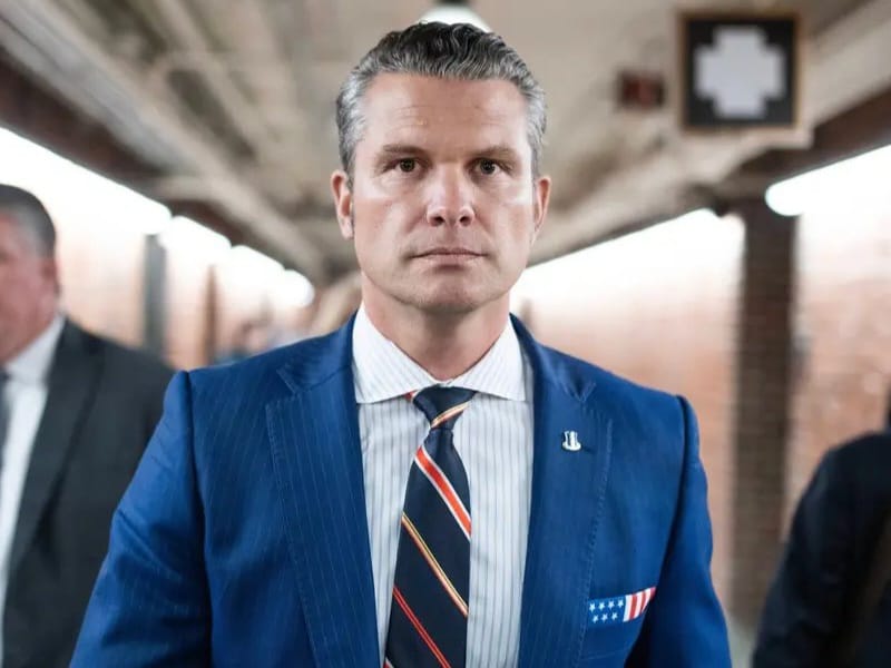 “Parece que as defesas aéreas russas não funcionaram muito bem”, diz Hegseth