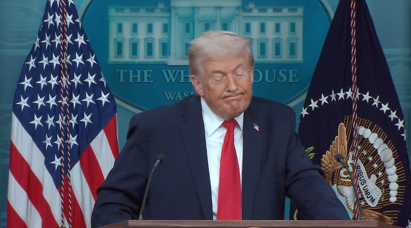 Ambientalistas processam Trump por revogar norma climática