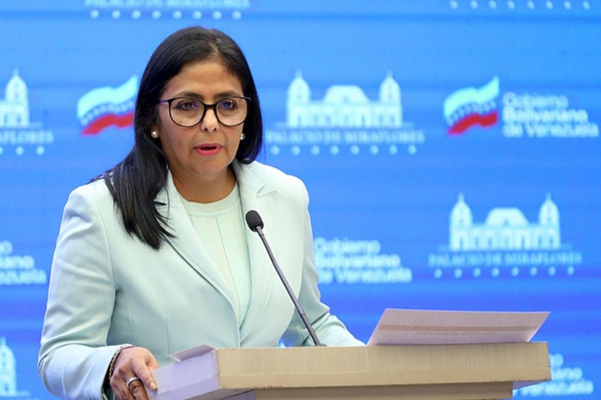 Após captura de Maduro, Delcy Rodríguez é empossada presidente da Venezuela