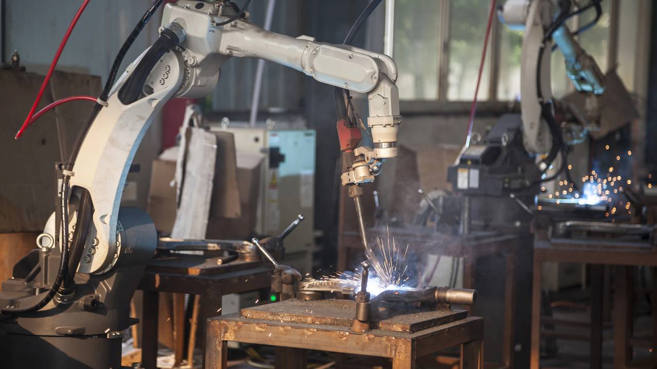 Salário de 6 dígitos e vagas SOBRANDO, por que ninguém quer?