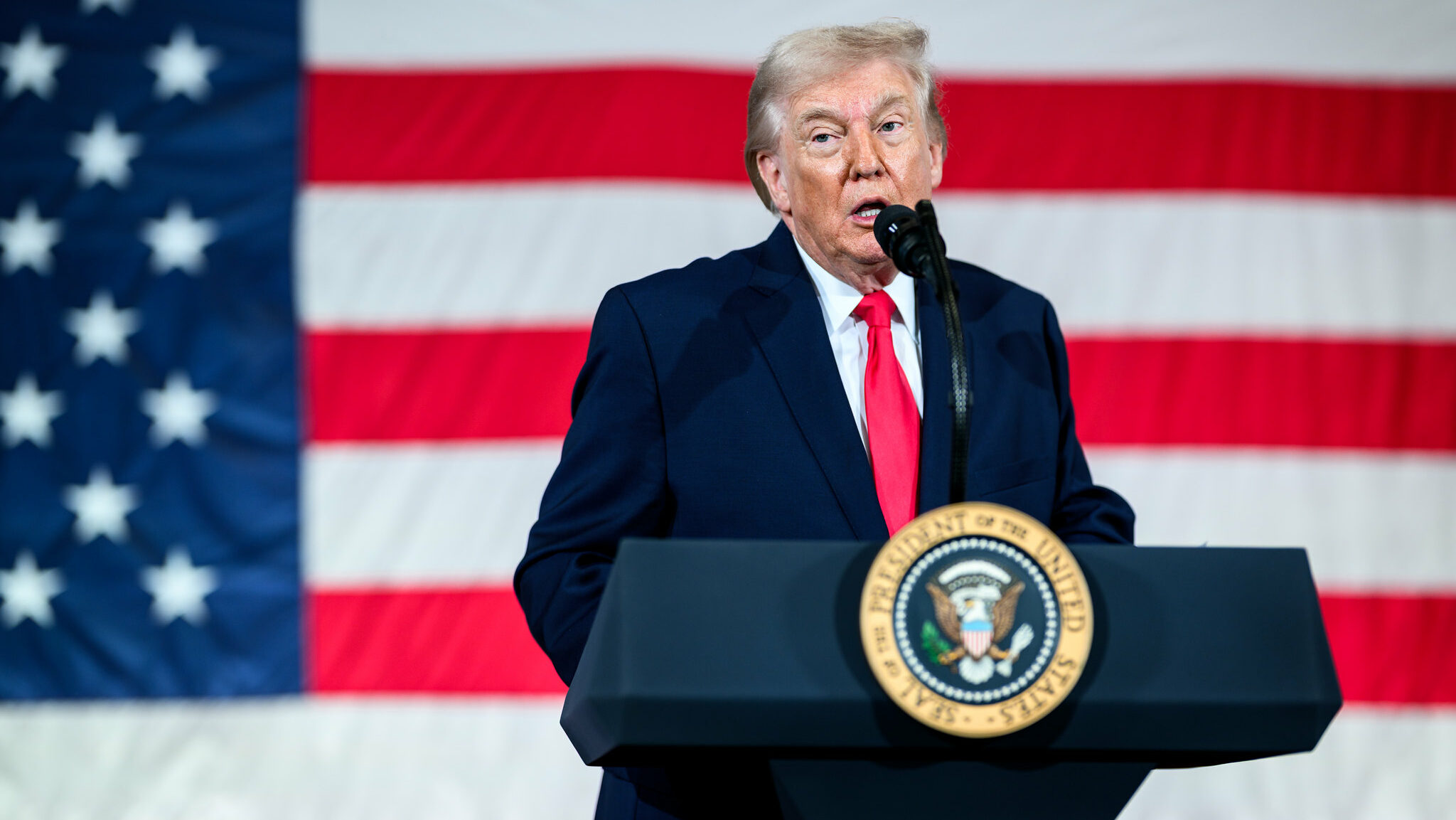 Crusoé: Trump prevê desfecho sobre o Irã em 10 dias