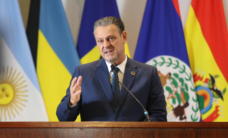 Ministro Fávaro reforça compromisso com agricultura sustentável, inovação e segurança alimentar na 39ª Conferência Regional da FAO