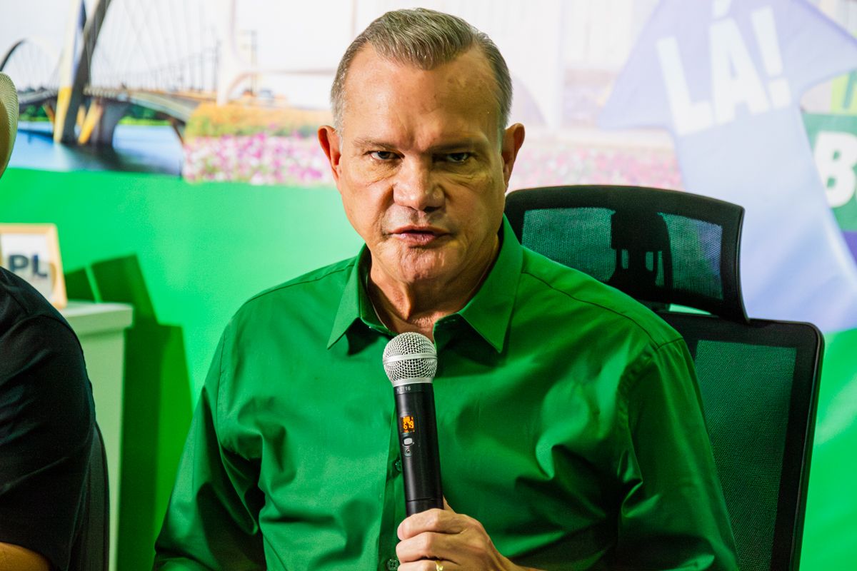 Juiz determina a WF retirada de propaganda antecipada