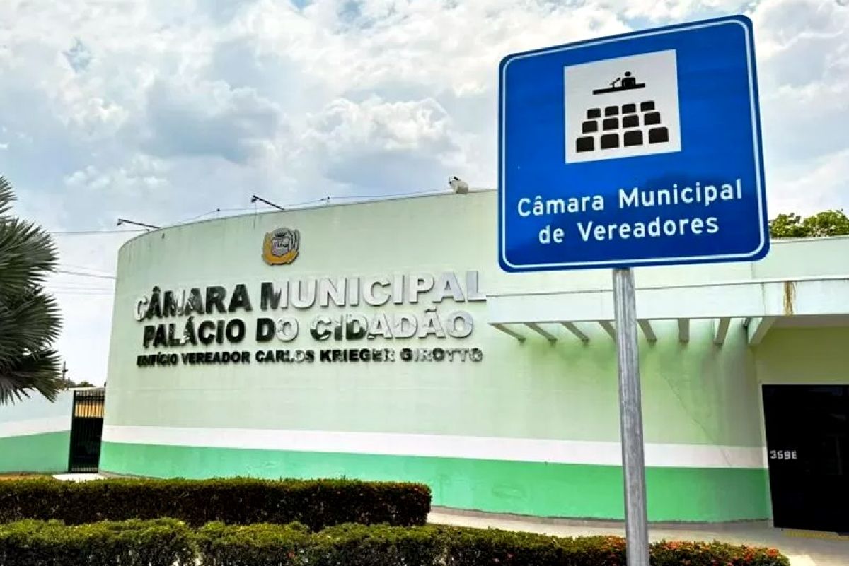 Justiça suspende contrato de R$ 1 mi para reforma de Câmara