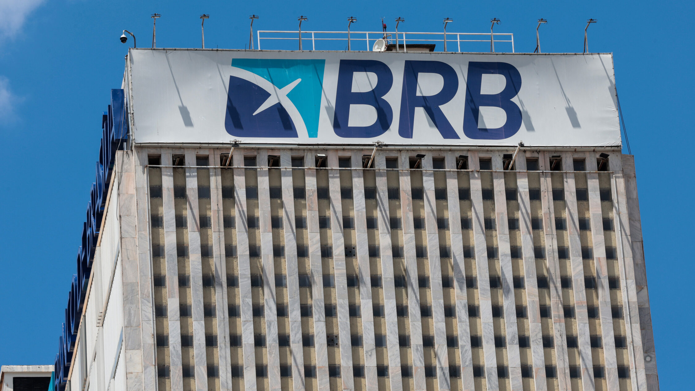 S&P rebaixa nota do BRB pela segunda vez em três meses