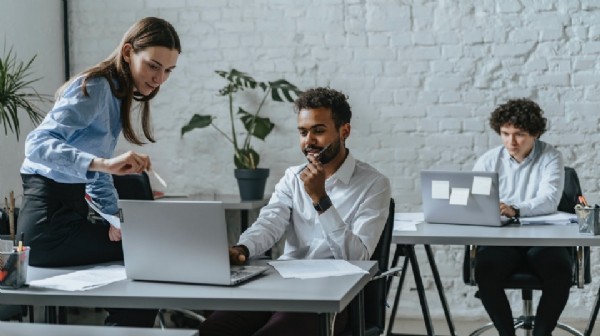 Retomada do presencial impulsiona busca por escritórios em Sinop