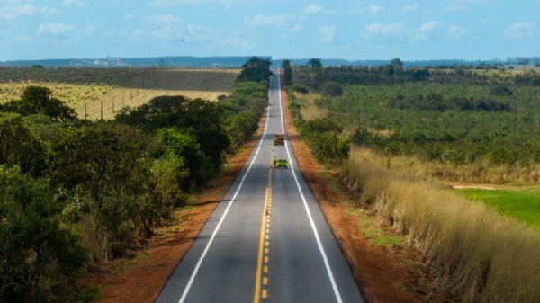 Com foco no agro, Mato Grosso pavimenta estradas e transforma a logística do sudeste