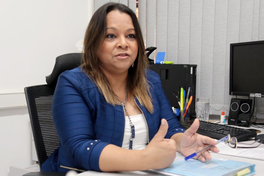 Construtora é condenada a indenizar cliente por obra paralisada