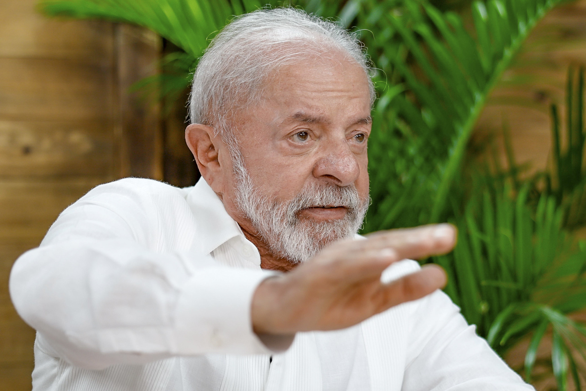 Lula aumenta pacote de bondades sobre combustíveis