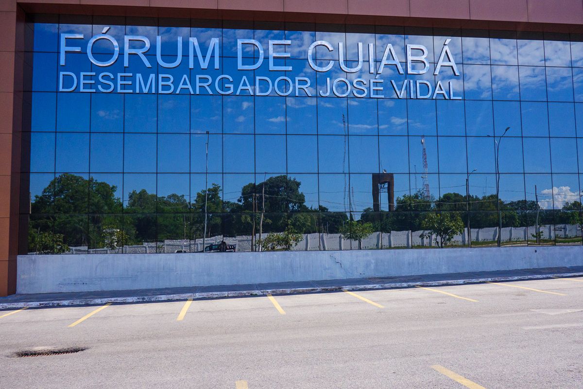 Justiça suspende contrato de R$ 10,9 mi com empresa de médico