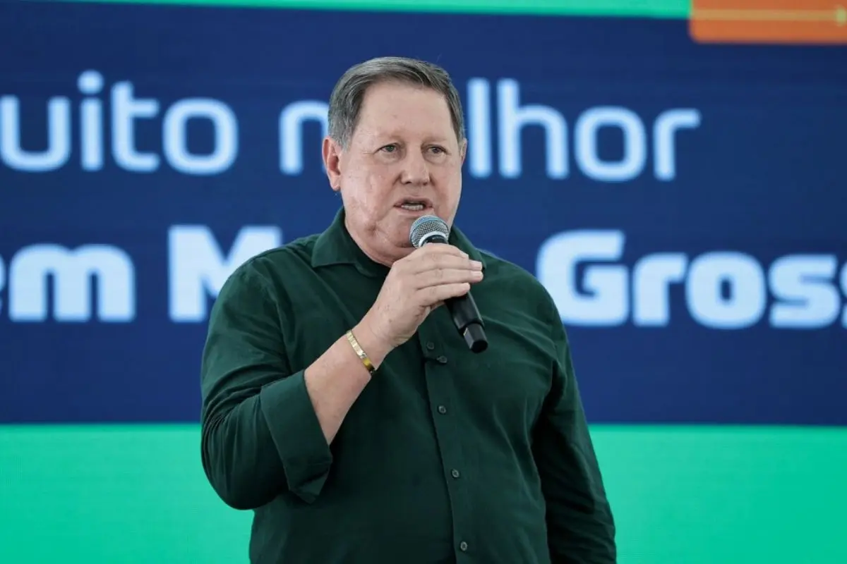 Prefeito de São José do Rio Claro tem mandado cassado após 16h de sessão