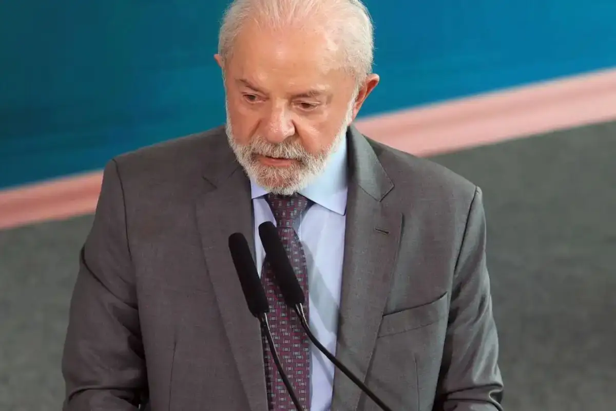 Lula questiona intervenções e critica atuação dos EUA em cúpula internacional