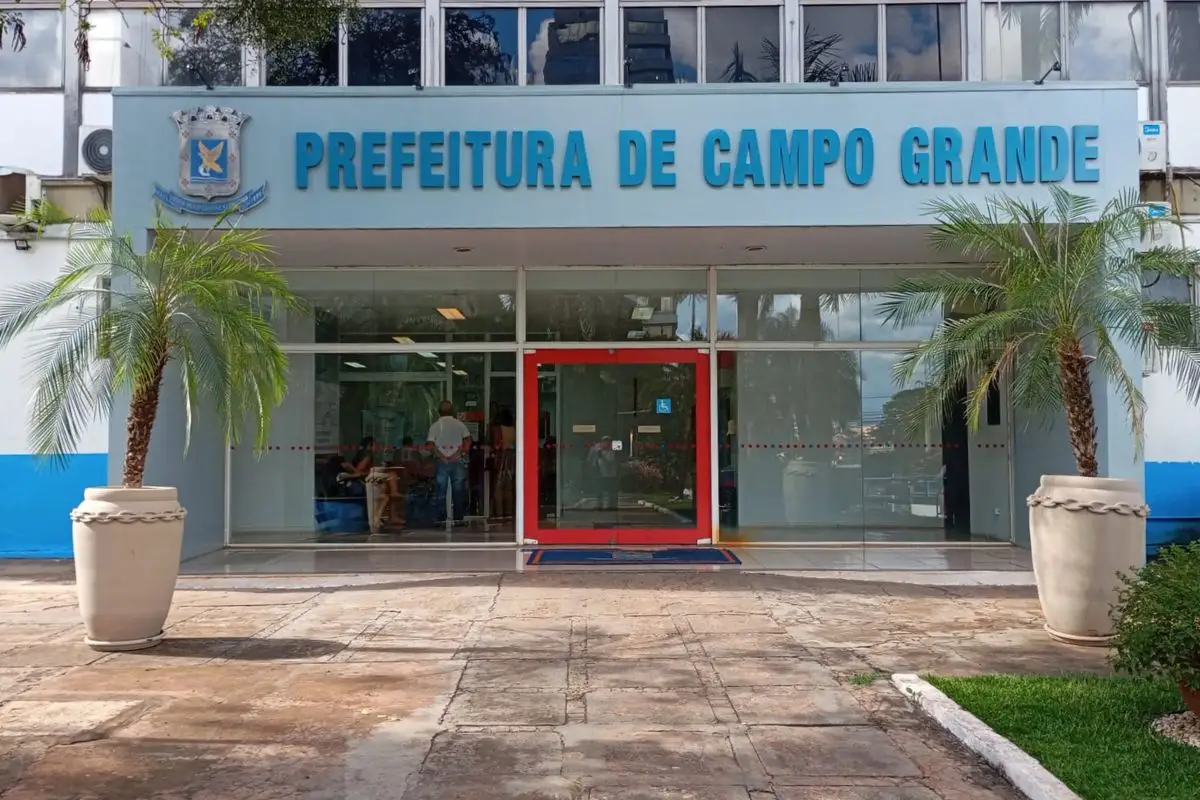 Prefeita promove trocas em agências e secretaria em Campo Grande