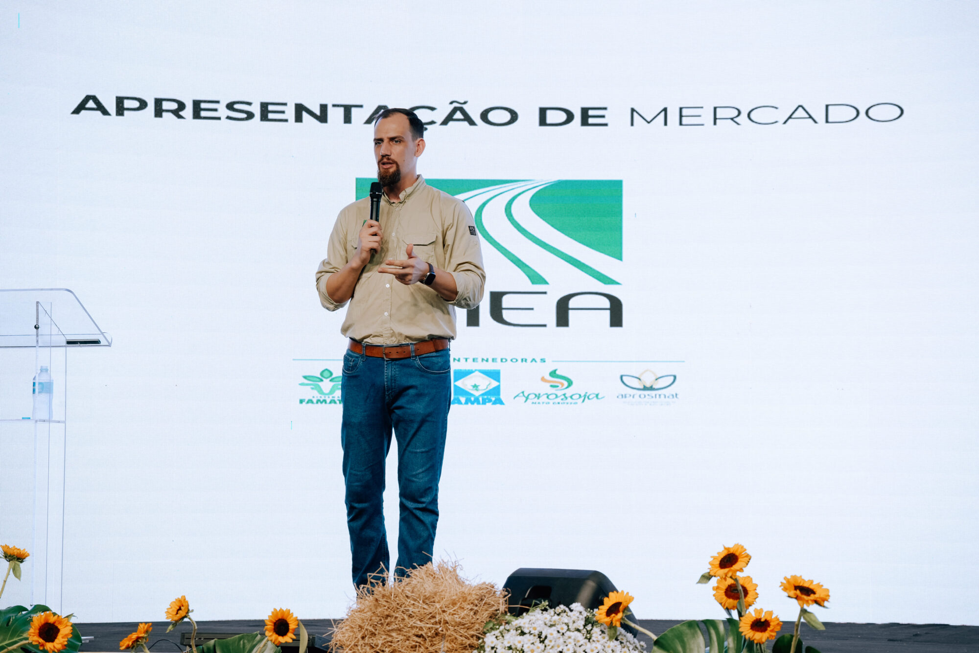 Sistema Famato | Superintendente da Famato analisa panorama do agro e desafios da safra em palestra na 17ª Parecis SuperAgro