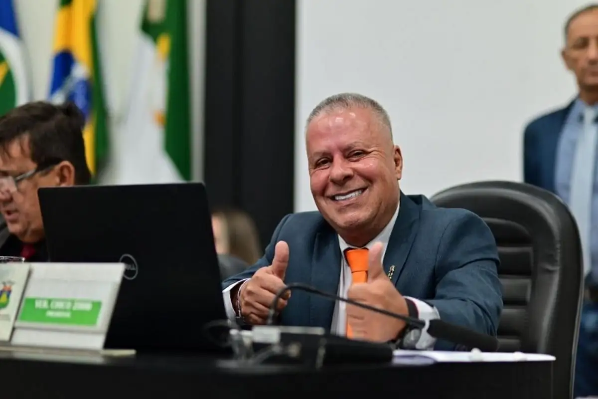 Afastamento suspenso: Chico 2000 volta à Câmara de Cuiabá