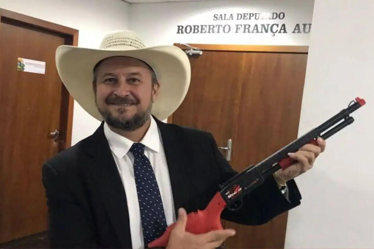 Deputado quer destinar emendas parlamentares para clubes de tiro