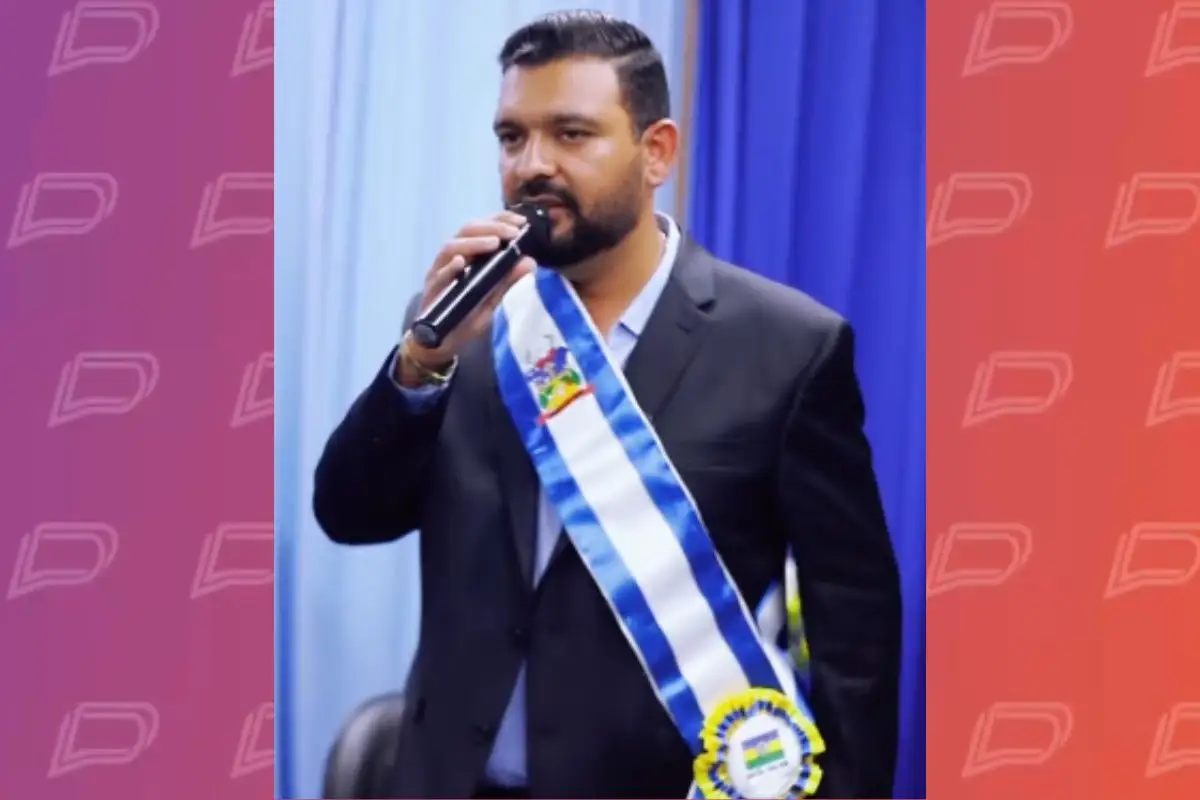 Prefeito é condenado a devolver dinheiro pago a ‘funcionária fantasma’