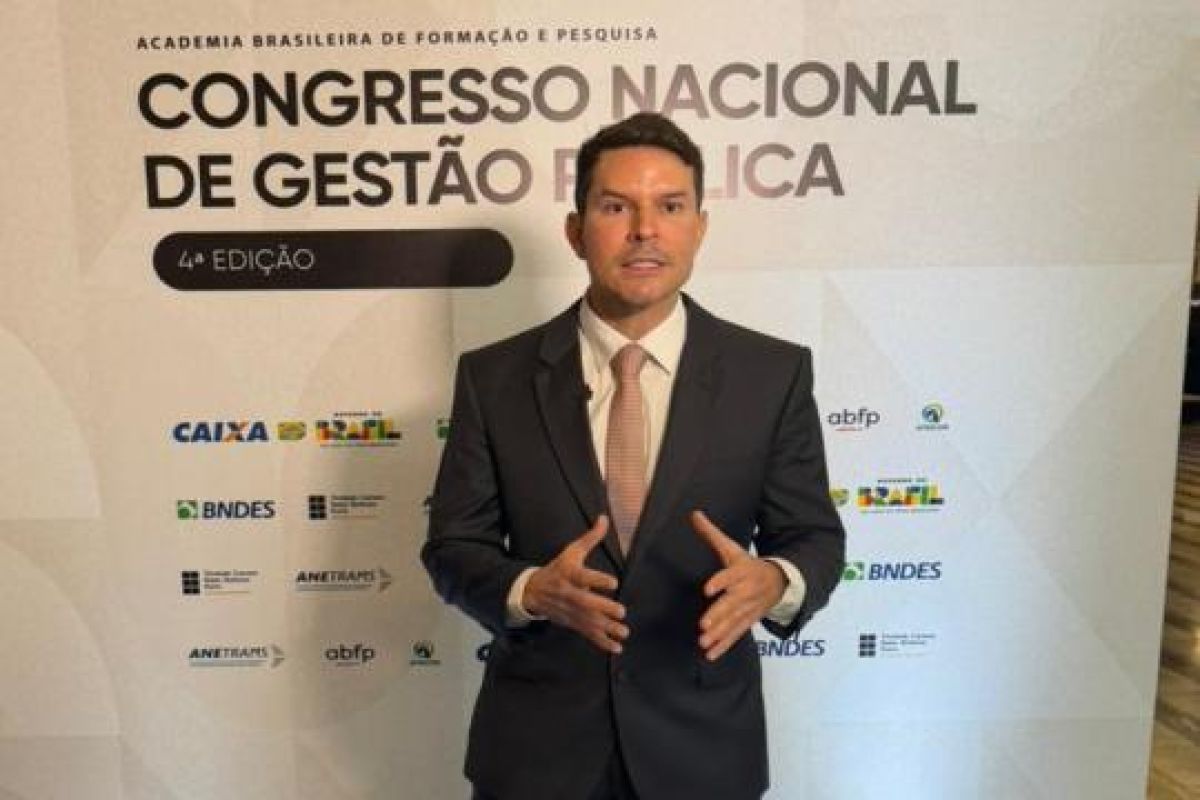Conselheiro Alisson Alencar destaca novo modelo de controle do gasto público em congresso nacional