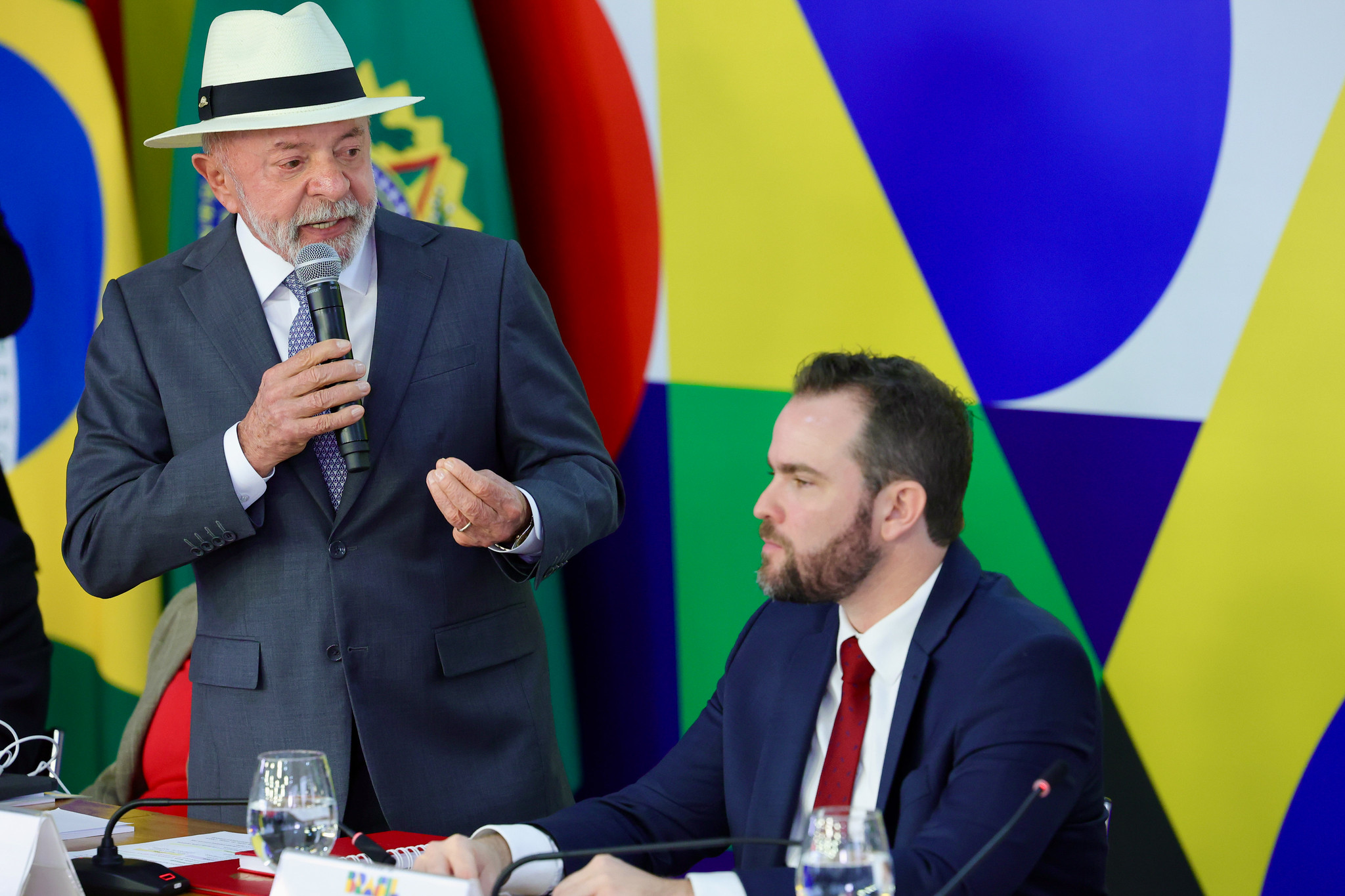 Fazenda já admite volta da “taxa das blusinhas”