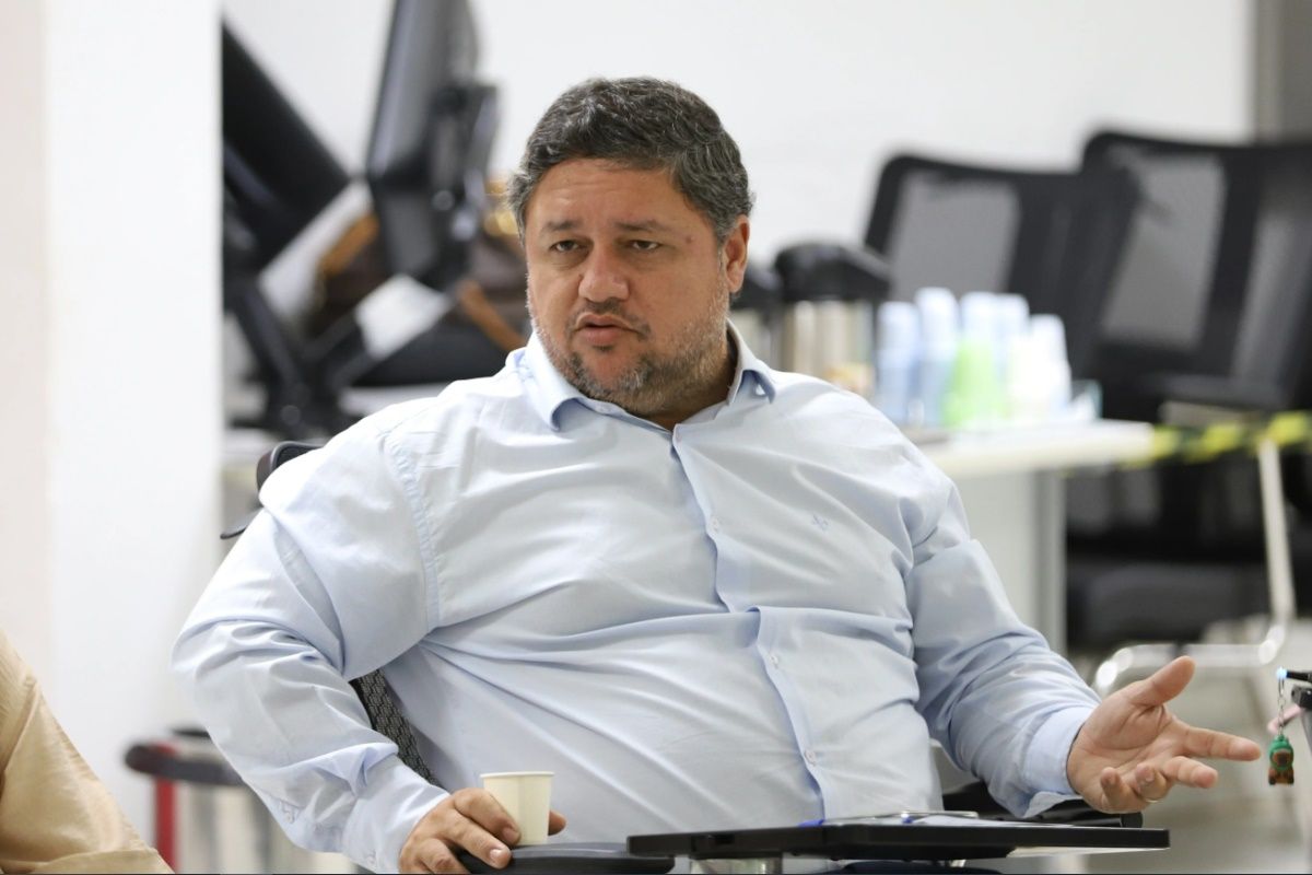 Juiz cita 31 facadas e mantém preso acusado de matar estudante