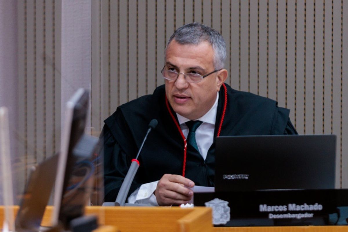 TJ refuta constrangimento e mantém tornozeleira em servidor da AL